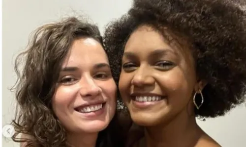 
				
					Ex-BBB Jessi Alves ssume relacionamento e se declara para namorada: 'Coisa mais linda da vida'
				
				