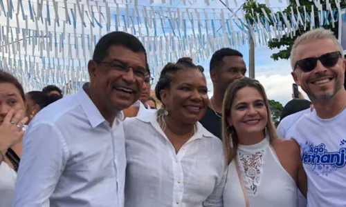 
				
					Margareth Menezes marca presença em festa de Iemanjá: 'Momento especial'
				
				