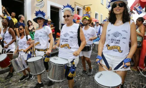 
				
					Carnaval 2023: Veja fotos 4º dia de folia do circuito Batatinha, no Pelourinho
				
				