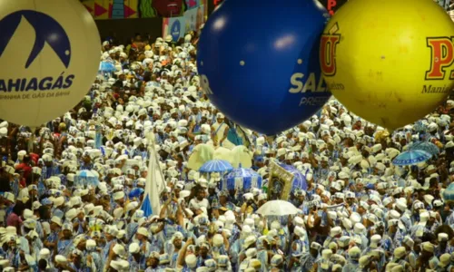 
				
					Blocos afro desfilam resistência no último dia de carnaval em Salvador
				
				