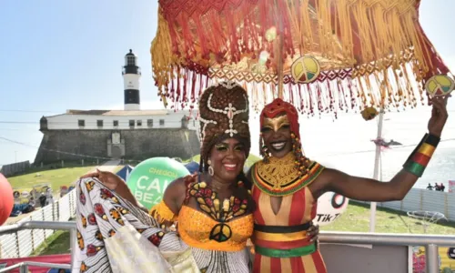
				
					Olodum, Xanddy, Brown e mais: confira fotos do 4º dia de carnaval no circuito Dodô
				
				