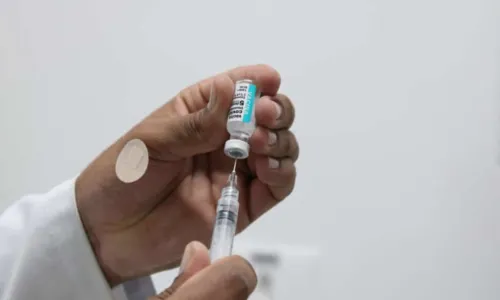 
				
					Salvador começa a vacinar idosos acima de 60 anos com imunizante Bivalente na próxima segunda (6)
				
				