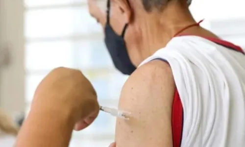 
				
					Prefeitura inicia aplicação da vacina bivalente da Pfizer contra Covid-19 em Salvador
				
				