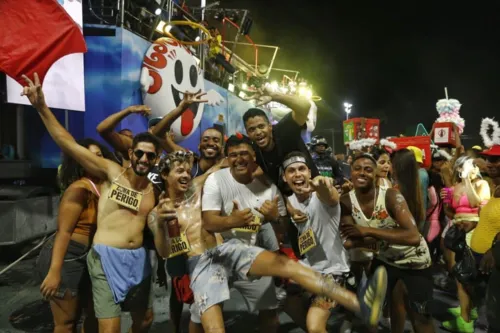 
				
					Galeria de fotos: veja imagens do 1º dia de carnaval de Salvador
				
				