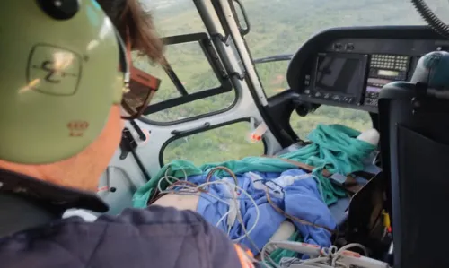 
				
					Homem com vergalhão na virilha é resgatado por helicóptero no interior da Bahia
				
				