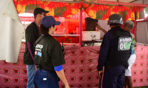 
				
					Fiscalização apreendeu mais de 3 mil objetos perigosos nos circuitos do carnaval em Salvador
				
				