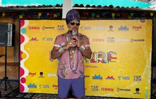 
				
					Carlinhos Brown anuncia álbum novo com composições autorais em iorubá e espanhol
				
				