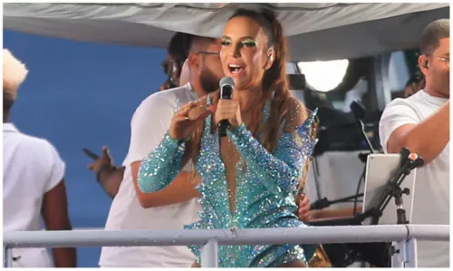 
				
					Ivete Sangalo deixa em aberto convite para desfilar no Campo Grande na terça-feira: 'Alguma coisa a gente vai fazer'
				
				