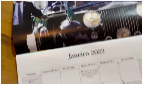 
				
					'Bolsonaro Store' é lançada com calendário vendido a R$ 49,90 e vira alvo de piada nas redes sociais
				
				