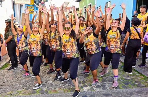 
				
					Fotos: confira o terceiro dia do carnaval no circuito Batatinha
				
				