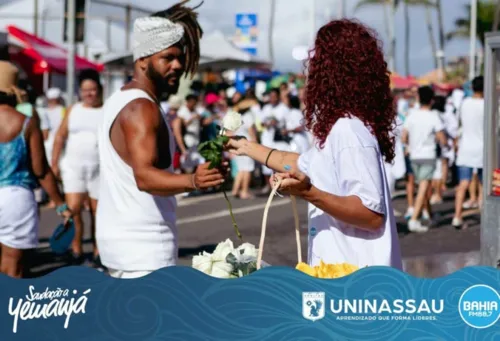 
				
					Uninassau faz ação de entrega de flores durante festa de Iemanjá; veja fotos
				
				