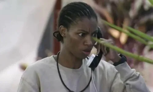 
				
					Tina atende primeiro 'big fone' do 'BBB23'; saiba como indicações da sister afetam o paredão
				
				