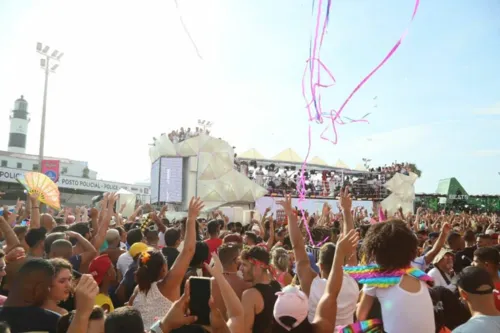 
				
					Galeria de fotos: veja imagens do 1º dia de carnaval de Salvador
				
				