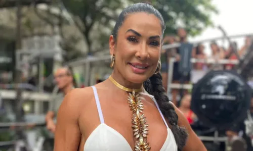 
				
					Hariany, Juliette e mais: veja celebridades que curtiram o último dia de carnaval em Salvador
				
				