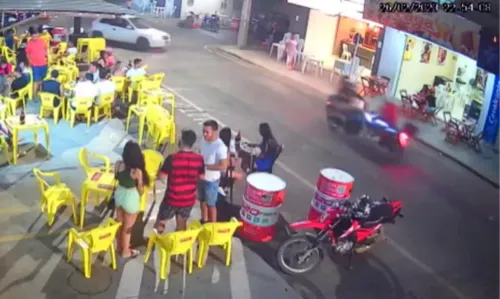 
				
					Motociclista entra em contramão e bate de frente com outra moto no sudoeste da Bahia
				
				