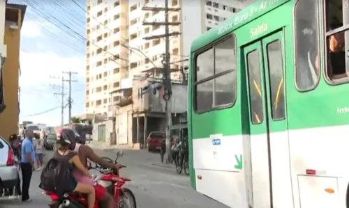 
				
					Criança autista é vítima de bala perdida durante ação policial em Salvador
				
				