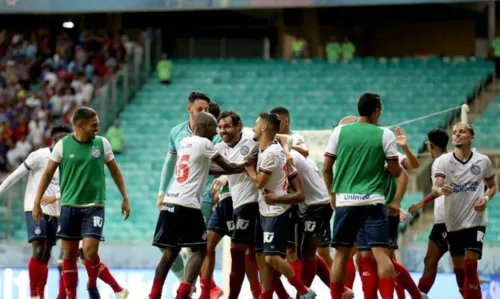 
				
					Bahia enfrenta Barcelona de Ilhéus e busca manter liderança no Campeonato Baiano
				
				