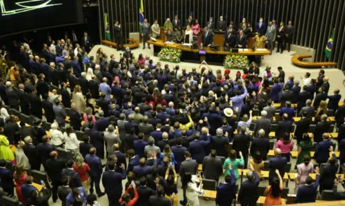 
				
					Três parlamentares disputam a presidência da Câmara dos Deputados
				
				