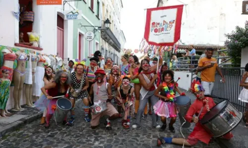 
				
					Confira fotos do segundo dia de carnaval no circuito Batatinha
				
				