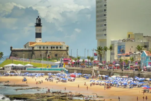 
				
					Praia da Barra e outras 13 estão impróprias para banho no fim de semana; veja lista
				
				