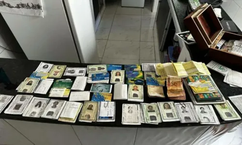 
				
					Polícia recupera mais de R$ 13 mil com idosa de 71 anos suspeita de agiotagem
				
				