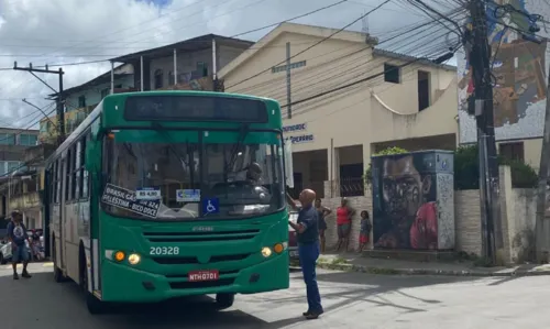 
				
					Posto de saúde segue com serviço suspenso no bairro da Palestina, em Salvador
				
				