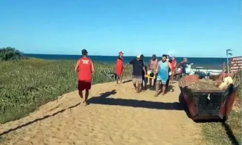 
				
					Pescador baiano morre e outros 3 são resgatados em alto-mar no Espiríto Santo
				
				