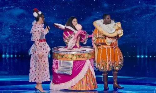 
				
					Tatau e Emanuelle Araújo são desmascarados no 'The Masked Singer Brasil'
				
				