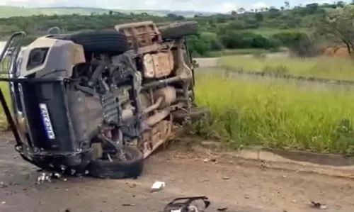 
				
					Três policiais militares ficam feridos após acidente no sudoeste da Bahia
				
				