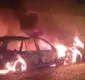 
                  Jovem é preso após colocar fogo carros e quase incendiar viatura na porta de delegacia na Bahia