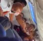 
                  Briga entre passageiros faz voo da Gol atrasar uma hora em Salvador; envolvidos são retirados do avião