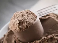 Refrescante e saudável: Aprenda a fazer um geladinho de whey protein com amendoim