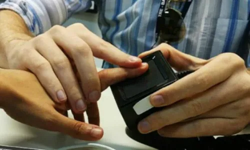 
				
					TRE-BA retoma coleta de biometria para eleitores em Salvador
				
				