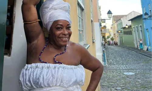 
				
					Negra Jhô inaugura novo espaço cultural e de beleza negra no Pelourinho
				
				