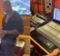 
                  Léo Santana dá pausa nas férias para gravar música na Tailândia: 'Fui atrás de um estúdio'